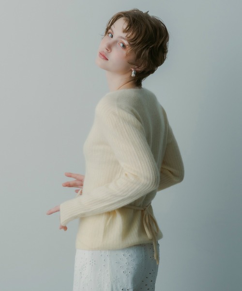 SERENO(セレーノ)の「カシミヤブレンド リブニットトップス(ニット/セーター・レディース・ダークグレー/パープル/ライトグレー/ダークブラウン/オフホワイト/ライトイエロー・ONESIZE)」の16枚目の写真