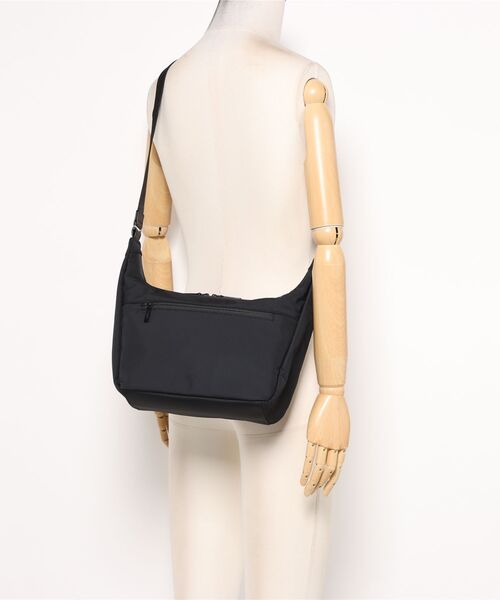 MACKINTOSH PHILOSOPHY(マッキントッシュ フィロソフィー)の「ショルダーバッグ マッキントッシュ6W06 6L フロントポケット 19133(ショルダーバッグ・メンズ・ベージュ/ブラック・FREE)」の12枚目の写真