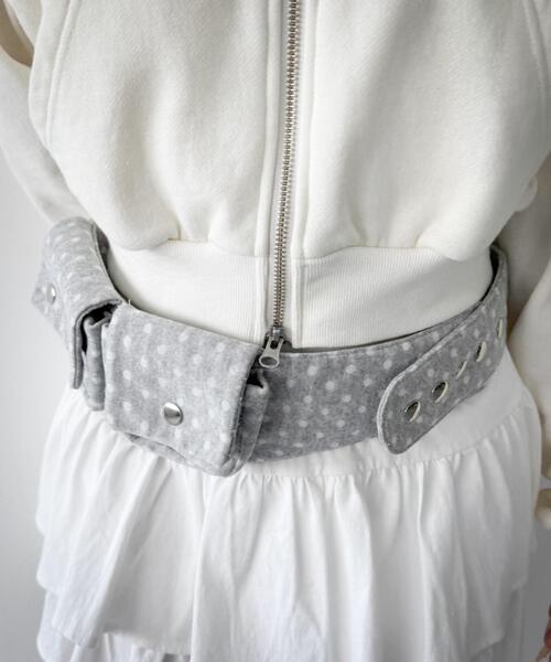 WEGO(ウィゴー)の「WEGO/スタッズウエストマークポーチ(ボディバッグ/ウエストポーチ・レディース・その他1/ブラック・FREE)」の7枚目の写真