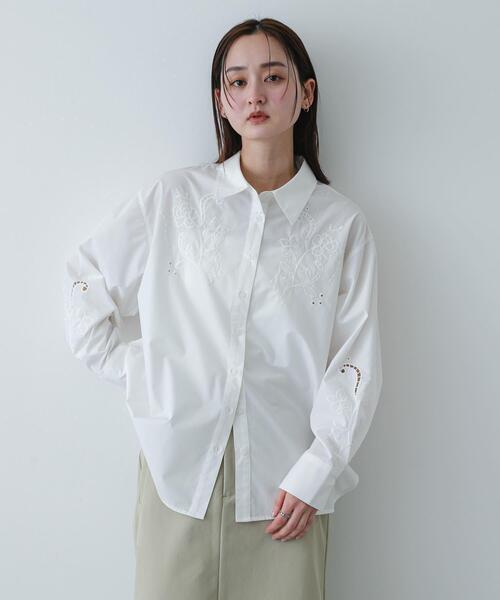 SENSE OF PLACE by URBAN RESEARCH（センスオブプレイスバイアーバンリサーチ）の「カットワークエンブロイダリーシャツ（シャツ/ブラウス・レディース・ライトブルー/ネイビー/オフホワイト・ONE）」の21枚目の写真