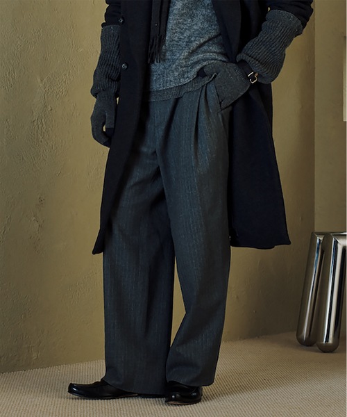 Jieda(ジエダ)の「DRAPING TUCK SLACKS(スラックス・メンズ・ブラウン/グレー/ブラック・2/1)」の2枚目の写真