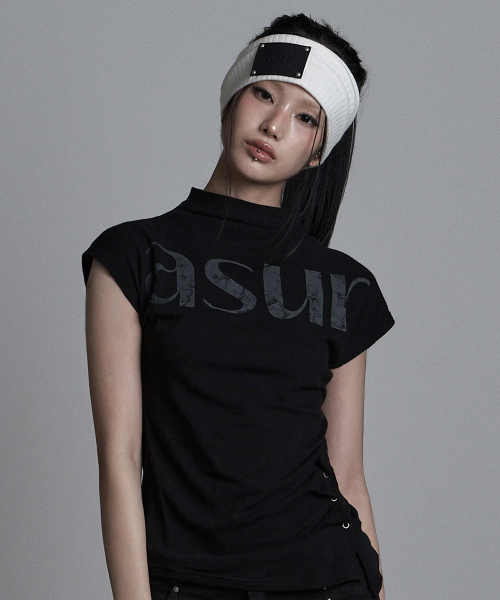 as you are(アズユーアー)の「サイドスナップハーフネックTシャツブラック(Tシャツ/カットソー・レディース・その他・OS)」の4枚目の写真