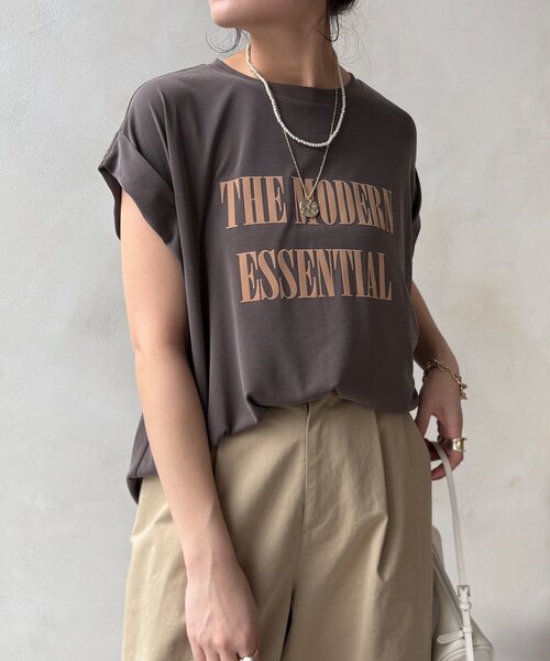 DouDou（ドゥドゥ）の「【セットアップ可能】フロッキー肩タックプリントTEE（Tシャツ/カットソー・レディース・ブラック/モカ/ライトグレー・FREE）」の3枚目の写真