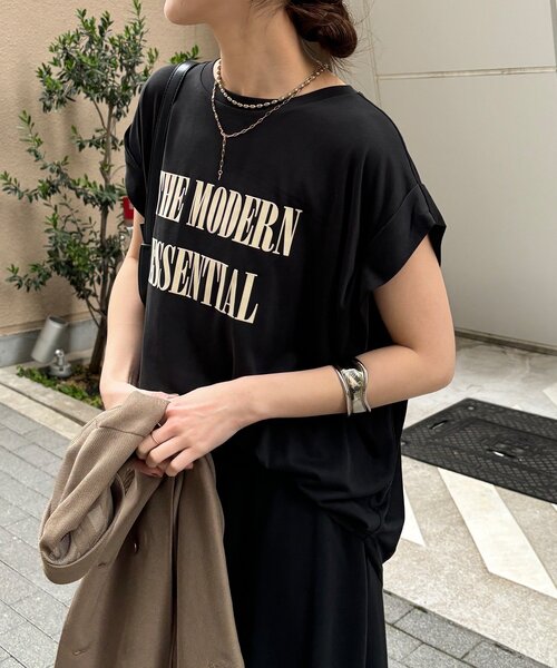 DouDou（ドゥドゥ）の「【セットアップ可能】フロッキー肩タックプリントTEE（Tシャツ/カットソー・レディース・ブラック/モカ/ライトグレー・FREE）」の5枚目の写真