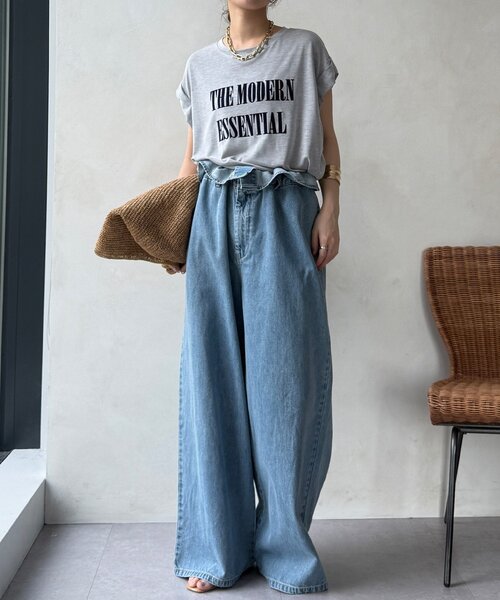 DouDou（ドゥドゥ）の「【セットアップ可能】フロッキー肩タックプリントTEE（Tシャツ/カットソー・レディース・ブラック/モカ/ライトグレー・FREE）」の6枚目の写真