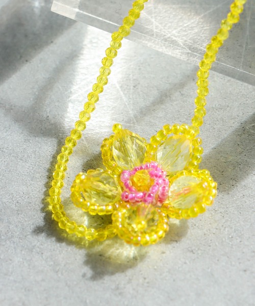 Three Four Time（ｽﾘｰﾌｫｰﾀｲﾑ）の「フラワービーズチョーカー（ネックレス・レディース・イエロー/オレンジ・FREE）」の7枚目の写真