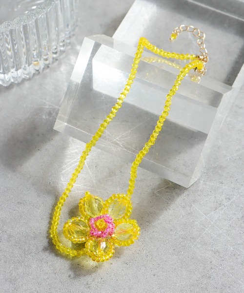 Three Four Time（ｽﾘｰﾌｫｰﾀｲﾑ）の「フラワービーズチョーカー（ネックレス・レディース・イエロー/オレンジ・FREE）」の3枚目の写真