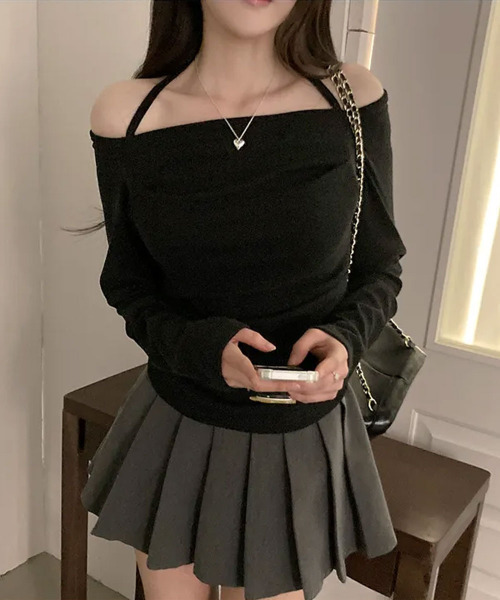 VIVID LADY(ビビッドレディー)の「ホルターネックオフショルダードレープトップス(Tシャツ/カットソー・レディース・チャコールグレー/アイボリー/ブラック・FREE)」の16枚目の写真