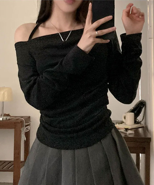 VIVID LADY(ビビッドレディー)の「ホルターネックオフショルダードレープトップス(Tシャツ/カットソー・レディース・チャコールグレー/アイボリー/ブラック・FREE)」の18枚目の写真