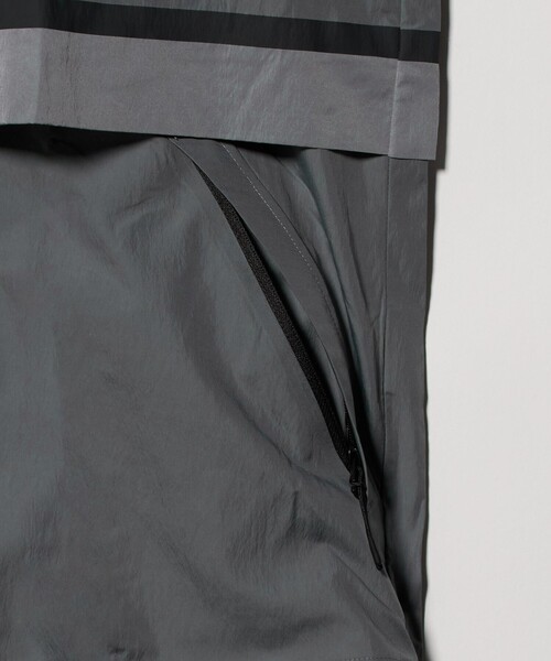 On(オン)の「<On>Performance Volt Jacket/パフォーマンスボルト ジャケット(マウンテンパーカー・メンズ・オリーブ/グレー系・M/L/XL/S)」の6枚目の写真
