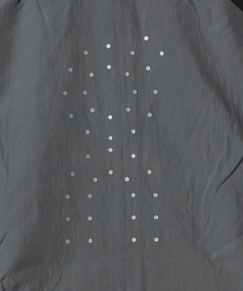 On(オン)の「<On>Performance Volt Jacket/パフォーマンスボルト ジャケット(マウンテンパーカー・メンズ・オリーブ/グレー系・M/L/XL/S)」の10枚目の写真