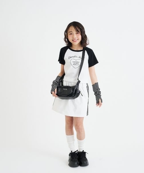 PINK-latte（ピンクラテ）の「メタリック2wayショルダー（ショルダーバッグ・キッズ・ラベンダー/ブラック・F）」の5枚目の写真
