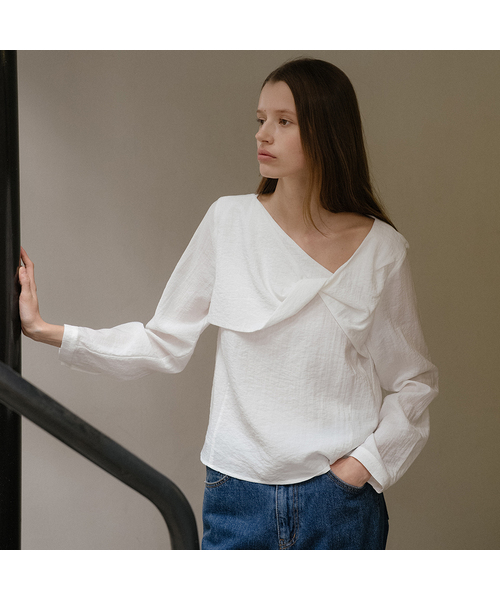 Twisted soft texture blouse [TISP06BL05]_Ivory