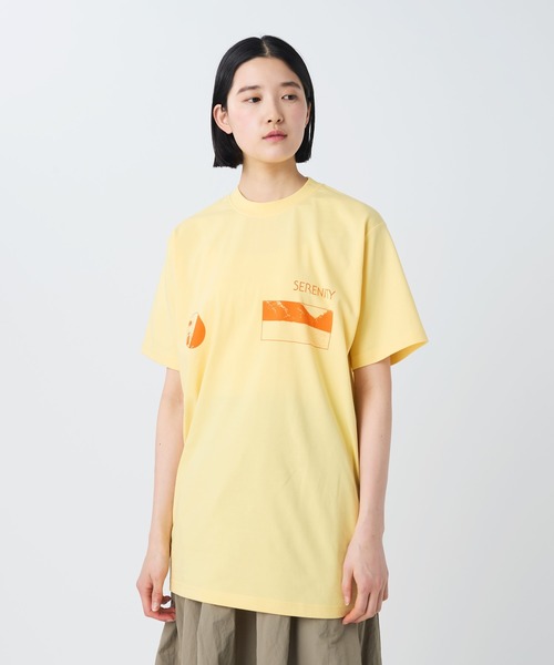 Snow Peak(スノーピーク)の「Snow Peak / CF Landscape T-Shirt ランドスケープTシャツ(Tシャツ/カットソー・メンズ・オフホワイト/チャコール/イエロー・S/M/L/XL)」の1枚目の写真