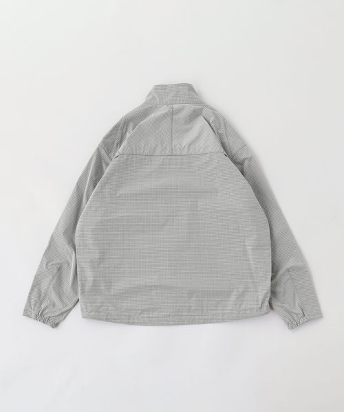 DESCENTE ALLTERRAIN（デサント　オルテライン）の「DESCENTE / デサント GREYISH RIPSTOP FULL ZIP（その他アウター・メンズ・ベージュ・LARGE/MEDIUM）」の2枚目の写真