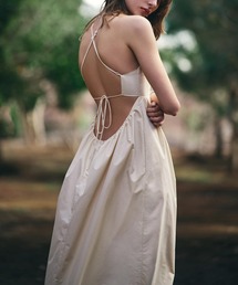 ナローストラップバックデザインワンピース