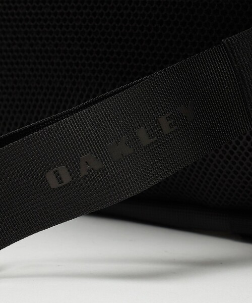 OAKLEY（オークリー）の「＜OAKLEY＞ラチチュード スリング パック（ボディバッグ/ウエストポーチ・メンズ・ブラック・FREE）」の15枚目の写真