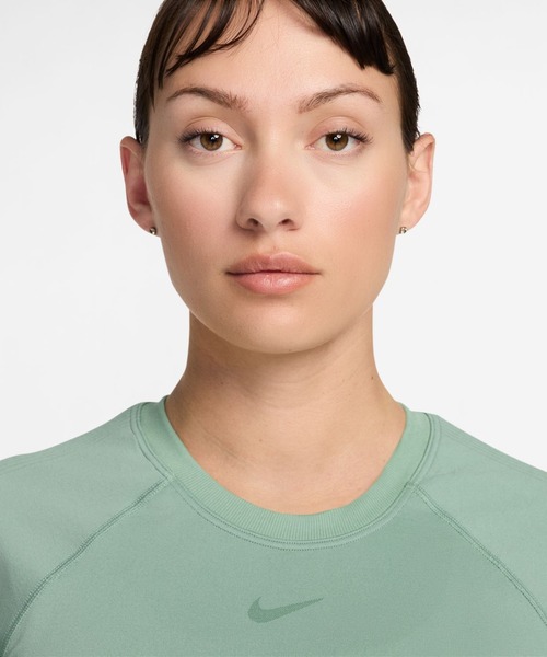 NIKE(ナイキ)の「ナイキ NIKE ナイキ NP DF SMLS S/S トップ(Tシャツ/カットソー・レディース・グリーン/チャコールグレー・S/M/L)」の5枚目の写真