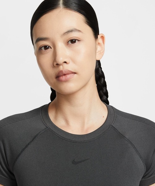 NIKE(ナイキ)の「ナイキ NIKE ナイキ NP DF SMLS S/S トップ(Tシャツ/カットソー・レディース・グリーン/チャコールグレー・S/M/L)」の8枚目の写真