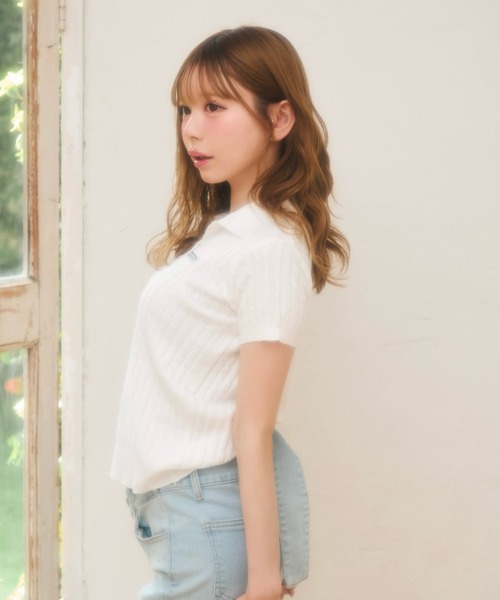 TITTY&CO.（ティティーアンドコー）の「ワンポイントロゴ入り半袖ニット（Tシャツ/カットソー・レディース・グレー/ベージュ/ブラック/アイボリー/ホワイト・FREE）」の7枚目の写真