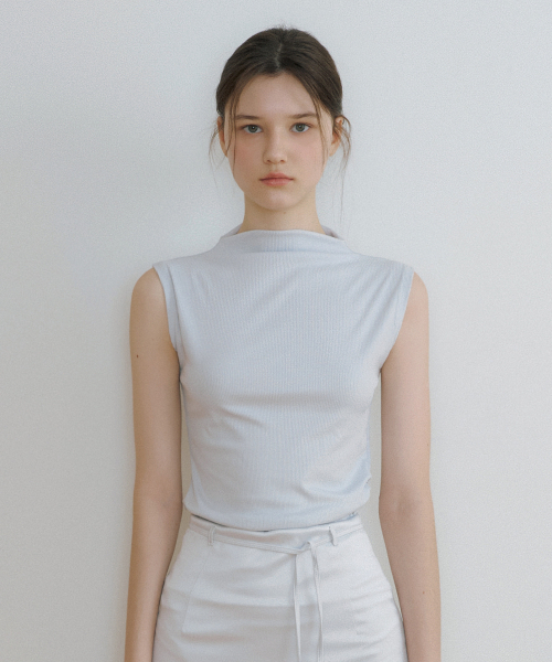 REORG（リオルグ）の「CE RIBBED SHIRRING SLEEVELESS ASH SKY BLUE（Tシャツ/カットソー・レディース・その他・SMALL/MEDIUM）」の3枚目の写真