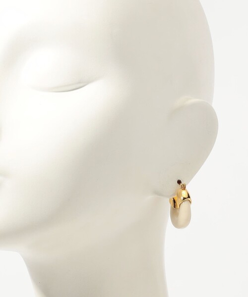 lizzie fortunato jewels(リジーフォルトゥナート)の「Lizzie Fortunato MINI ORGANIC HOOPS ピアス(ピアス(両耳用)・レディース・ホワイト系その他・FREE)」の5枚目の写真