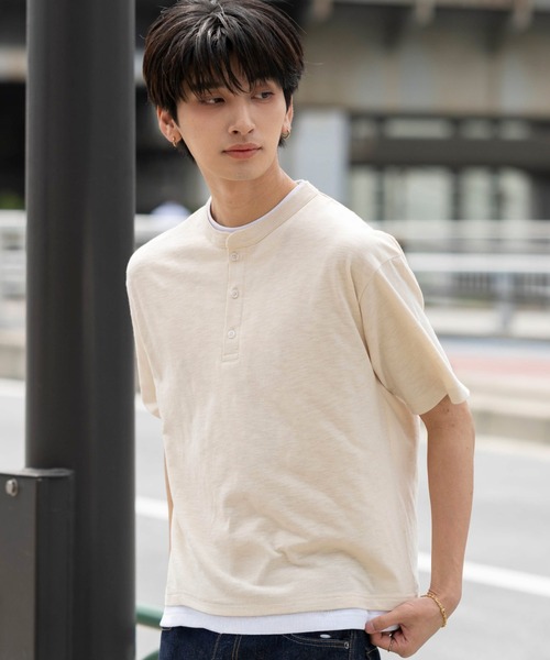 WEGO(ウィゴー)の「WEGO/フェイクレイヤードヘンリーネックT(Tシャツ/カットソー・メンズ・ライトベージュ/ブラック・MEDIUM/LARGE)」の1枚目の写真