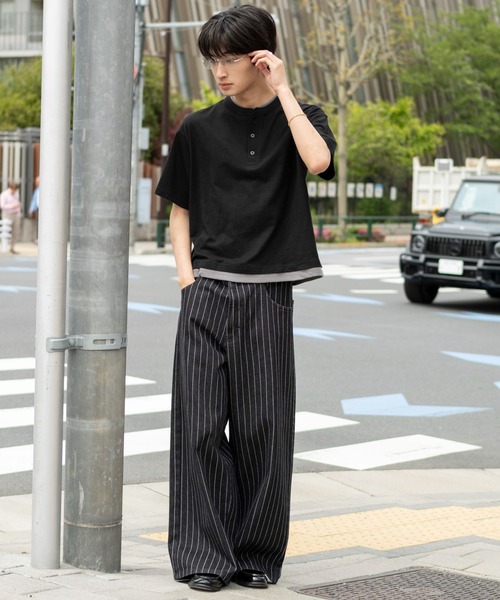 WEGO(ウィゴー)の「WEGO/フェイクレイヤードヘンリーネックT(Tシャツ/カットソー・メンズ・ライトベージュ/ブラック・MEDIUM/LARGE)」の3枚目の写真