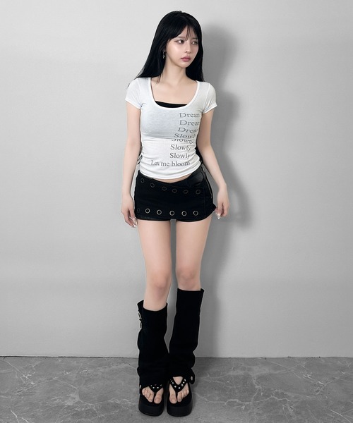 FOLLOWIN(フォロウィン)の「【4COLOR】くびれ見えレタリング コンパクトTシャツ(Tシャツ/カットソー・レディース・ホワイト/グレー/ピンク/ブラック・FREE)」の12枚目の写真