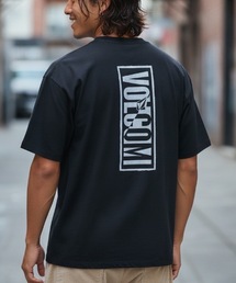 VOLCOM メンズ VERTICAL LOGO GRAPHIC サーフTシャツ 【2026年春夏モデル】