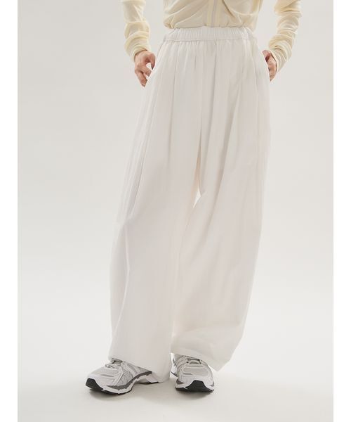 emmi(エミ)の「ワッシャーナイロンタックイージーパンツ【セットアップ対応】(その他パンツ・レディース・ブラック/ミント/ホワイト・1/0)」の5枚目の写真