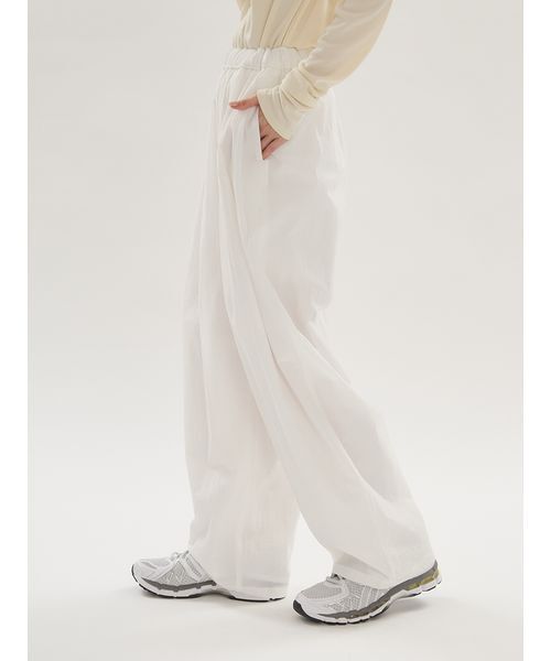 emmi(エミ)の「ワッシャーナイロンタックイージーパンツ【セットアップ対応】(その他パンツ・レディース・ブラック/ミント/ホワイト・1/0)」の7枚目の写真