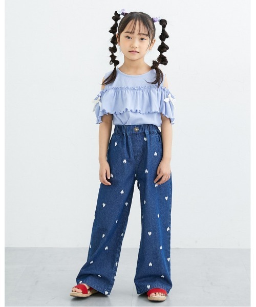 QUNTSTYLE（キュントスタイル）の「ハート刺しゅうデニムワイドパンツ（デニムパンツ・キッズ・ブラック/ネイビー/サックスブルー・150/140/130/120/110/100/160）」の4枚目の写真