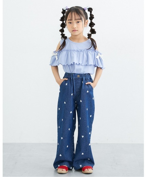 QUNTSTYLE（キュントスタイル）の「ハート刺しゅうデニムワイドパンツ（デニムパンツ・キッズ・ブラック/ネイビー/サックスブルー・150/140/130/120/110/100/160）」の5枚目の写真
