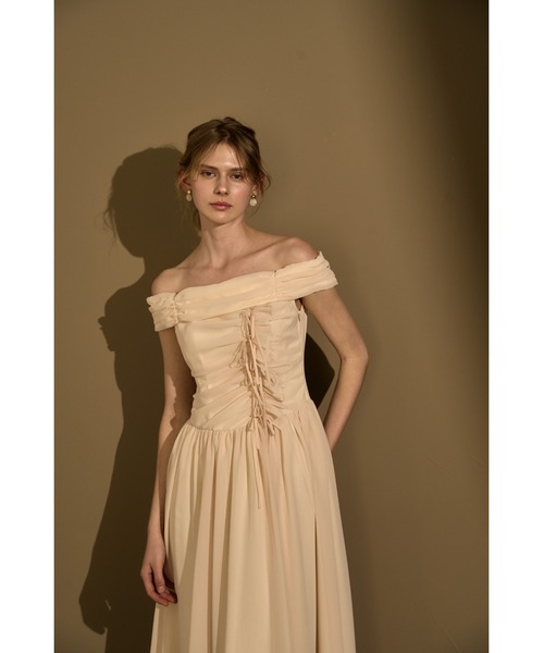 ERADIE(エラディエ)の「Asymmetric Off-Shoulder Drape One Piece オフショルアシメトリードレープワンピース(ワンピース・レディース・ブルー/アイボリー/ブラック系/モーブ系・FREE)」の11枚目の写真