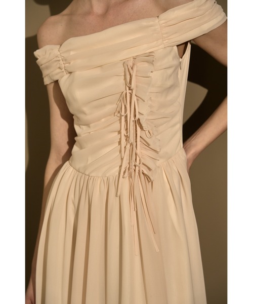 ERADIE(エラディエ)の「Asymmetric Off-Shoulder Drape One Piece オフショルアシメトリードレープワンピース(ワンピース・レディース・ブルー/アイボリー/ブラック系/モーブ系・FREE)」の9枚目の写真