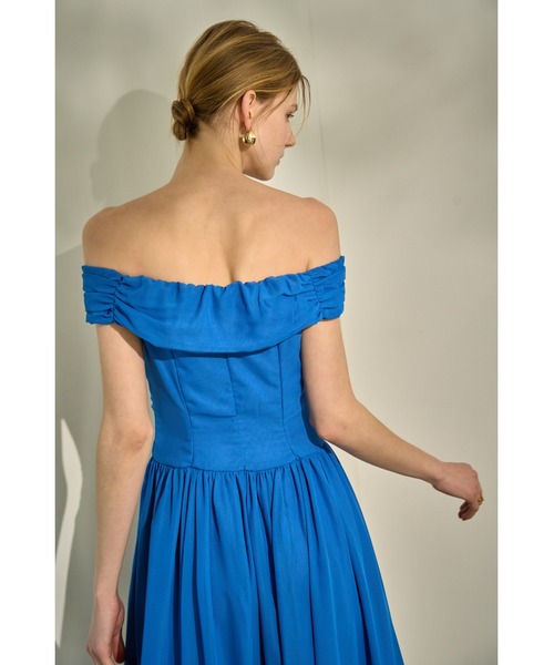 ERADIE(エラディエ)の「Asymmetric Off-Shoulder Drape One Piece オフショルアシメトリードレープワンピース(ワンピース・レディース・ブルー/アイボリー/ブラック系/モーブ系・FREE)」の6枚目の写真