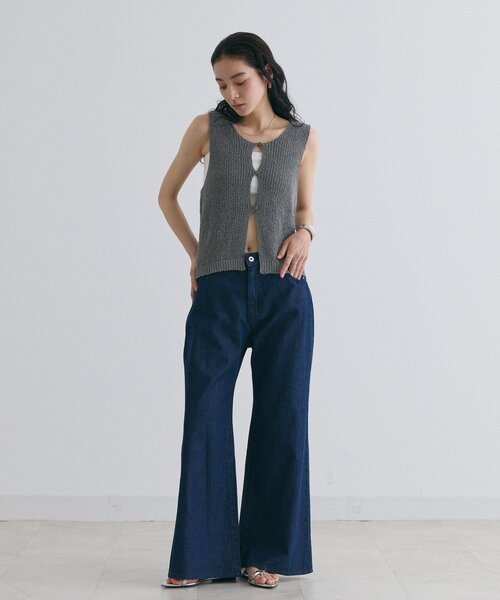 COLONY 2139(コロニートゥーワンスリーナイン)の「ライトオンスルーズフレアデニムパンツ(デニムパンツ・レディース・ネイビー/サックスブルー・LARGE/MEDIUM/SMALL)」の13枚目の写真