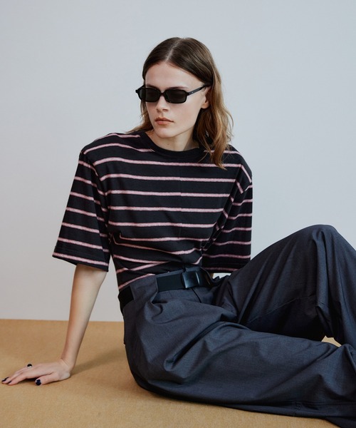 MAISON SPECIAL(メゾンスペシャル)の「Power Shoulder T-Shirt/パワショルTシャツ(Tシャツ/カットソー・レディース・チャコールグレー/ブラウン/ホワイト・FREE)」の6枚目の写真