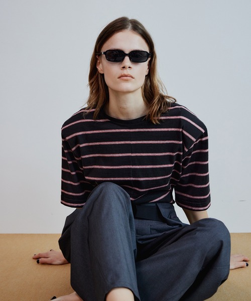 MAISON SPECIAL(メゾンスペシャル)の「Power Shoulder T-Shirt/パワショルTシャツ(Tシャツ/カットソー・レディース・チャコールグレー/ブラウン/ホワイト・FREE)」の7枚目の写真