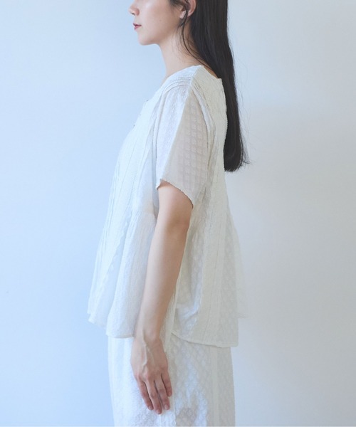 yuni(ユニ )の「△Flower JQ×lace blouse(シャツ/ブラウス・レディース・ホワイト/ブラック・FREE)」の16枚目の写真