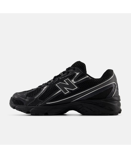 NEW BALANCE(ニューバランス)の「New Balance 740(ニューバランス 740)(スニーカー・メンズ・ブラック系・23cm/28.5cm/28cm/27.5cm/27cm/26.5cm/26cm/29cm/25.5cm/25cm/24.5cm)」の2枚目の写真
