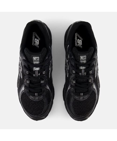 NEW BALANCE(ニューバランス)の「New Balance 740(ニューバランス 740)(スニーカー・メンズ・ブラック系・23cm/28.5cm/28cm/27.5cm/27cm/26.5cm/26cm/29cm/25.5cm/25cm/24.5cm)」の3枚目の写真