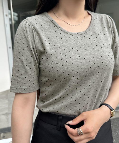 andme(アンドミー)の「ドット柄パフスリーブ半袖トップス(Tシャツ/カットソー・レディース・オフホワイト/杢グレー・M/L)」の22枚目の写真