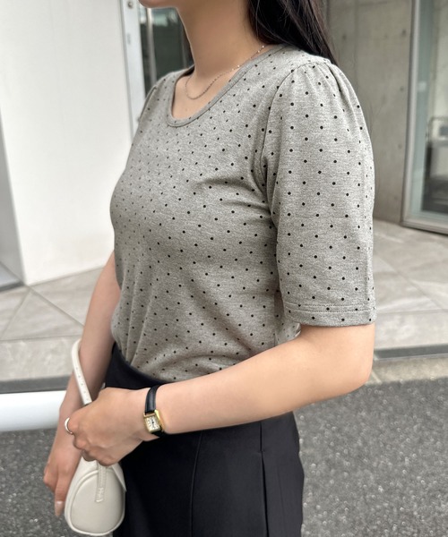 andme(アンドミー)の「ドット柄パフスリーブ半袖トップス(Tシャツ/カットソー・レディース・オフホワイト/杢グレー・M/L)」の21枚目の写真
