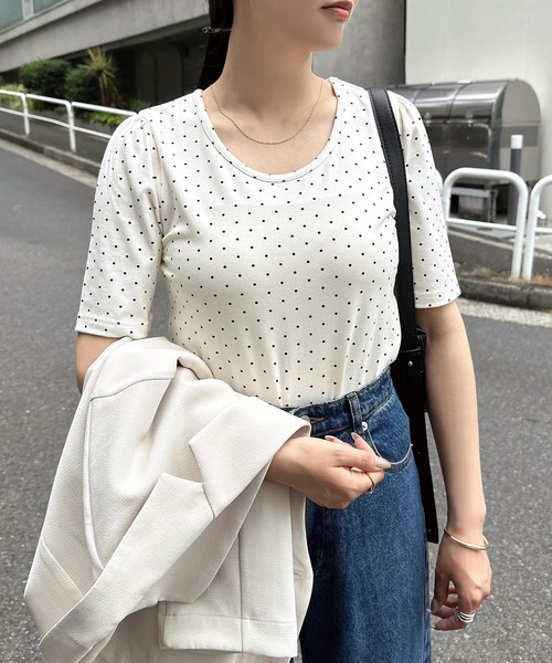 andme(アンドミー)の「ドット柄パフスリーブ半袖トップス(Tシャツ/カットソー・レディース・オフホワイト/杢グレー・M/L)」の11枚目の写真