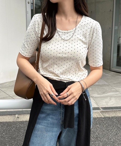 andme(アンドミー)の「ドット柄パフスリーブ半袖トップス(Tシャツ/カットソー・レディース・オフホワイト/杢グレー・M/L)」の7枚目の写真
