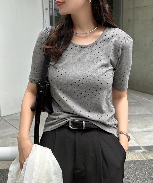 andme(アンドミー)の「ドット柄パフスリーブ半袖トップス(Tシャツ/カットソー・レディース・オフホワイト/杢グレー・M/L)」の15枚目の写真