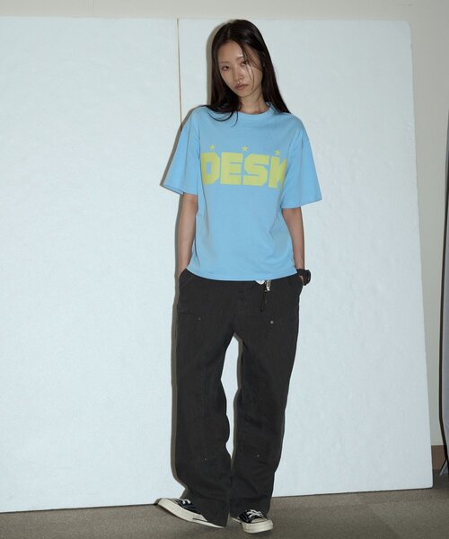 WHO'S WHO gallery(フーズフーギャラリー)の「【OFFICE SERVICES】 DESK TEE(Tシャツ/カットソー・レディース・ホワイト/レッド/サックスブルー・SMALL/MEDIUM)」の5枚目の写真