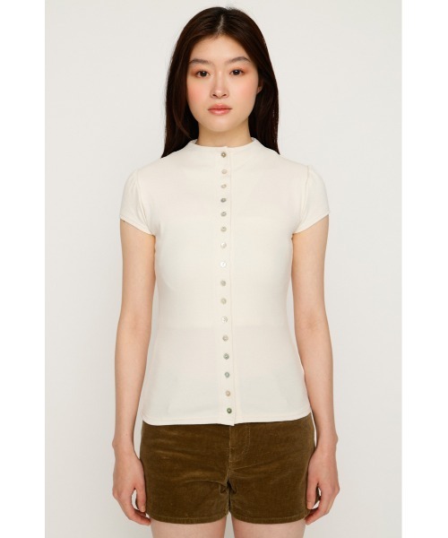 SLY(スライ)の「BUTTON LINE CAP S/L TOPS ボタンラインキャップスリーブトップス 夏服 秋服(Tシャツ/カットソー・レディース・ブラック/アイボリー/ダークパープル・FREE)」の7枚目の写真